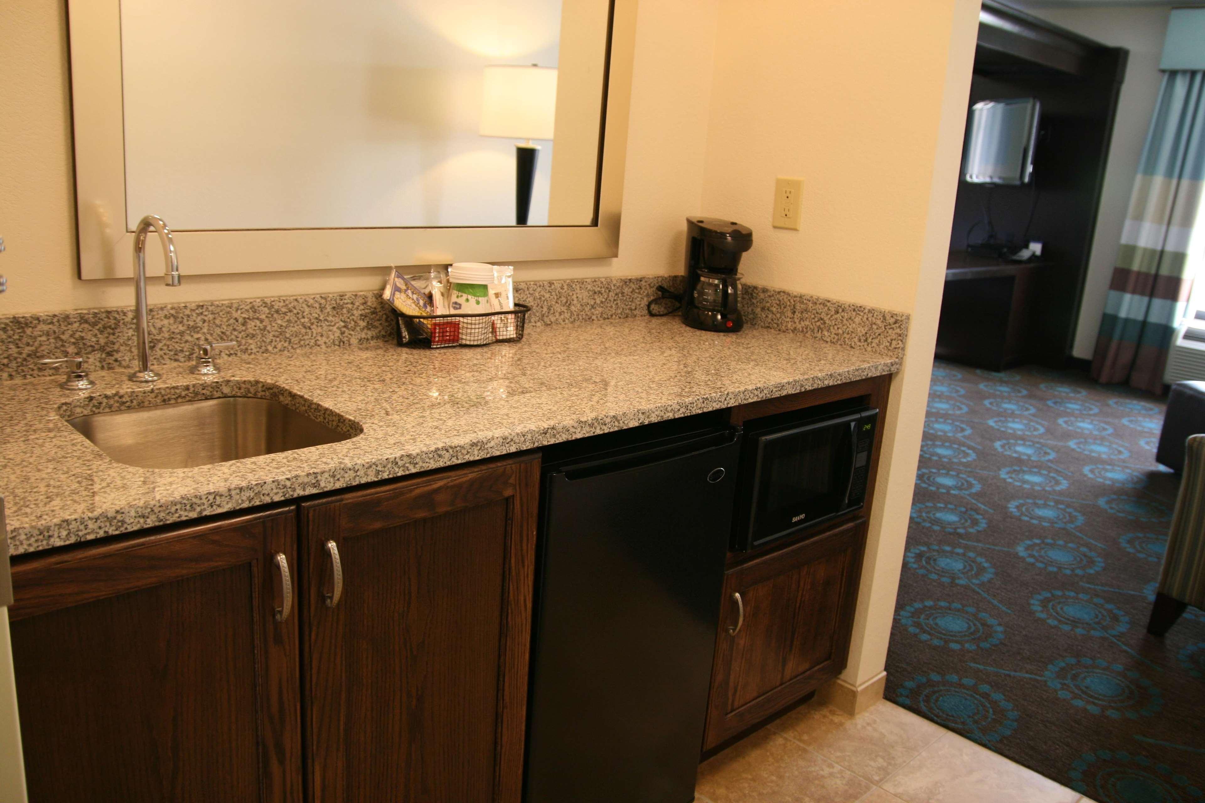 Hampton Inn & Suites Wilder Δωμάτιο φωτογραφία