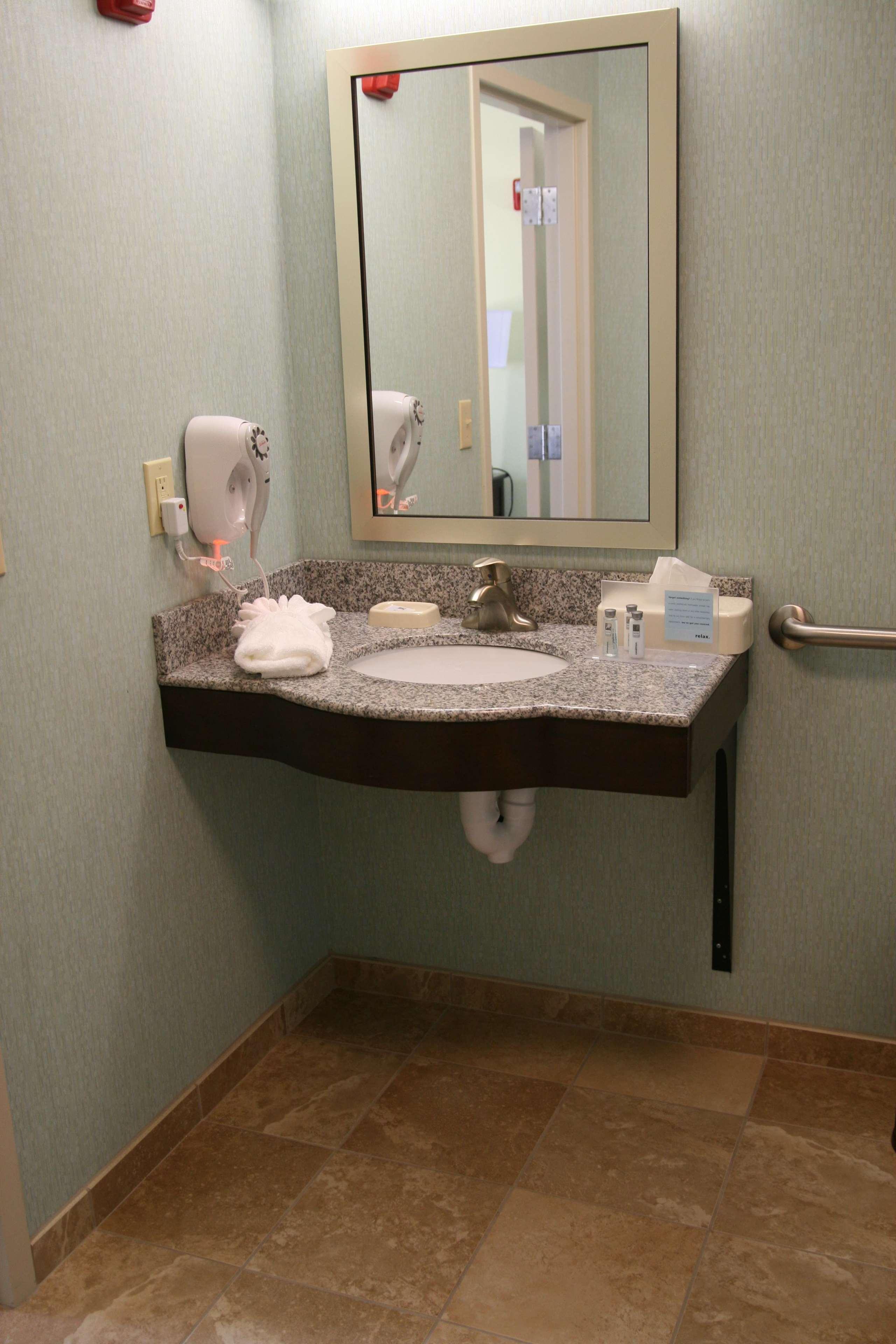 Hampton Inn & Suites Wilder Δωμάτιο φωτογραφία