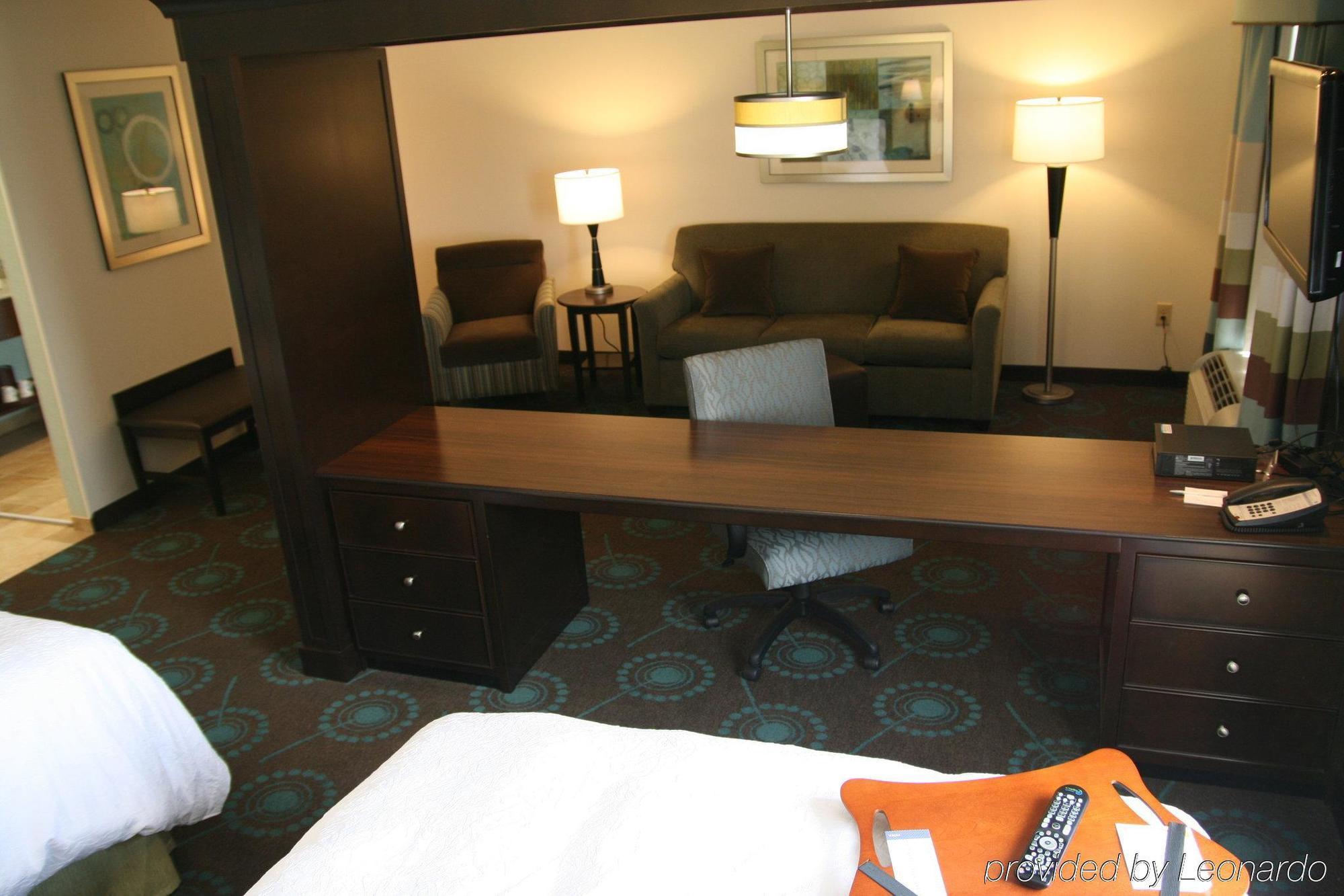 Hampton Inn & Suites Wilder Δωμάτιο φωτογραφία